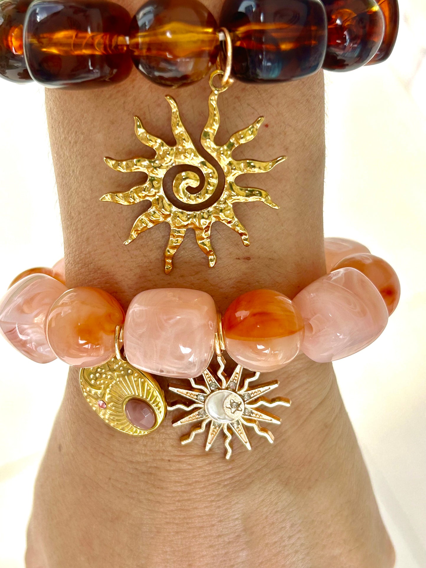 Pulsera elástica en acrílico