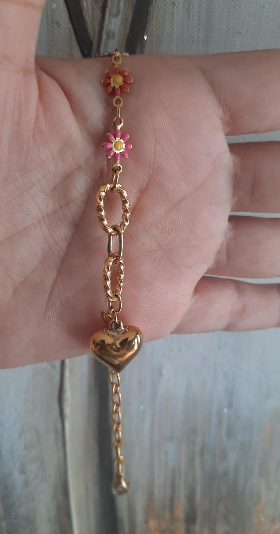 Flower heart pendant bracelet